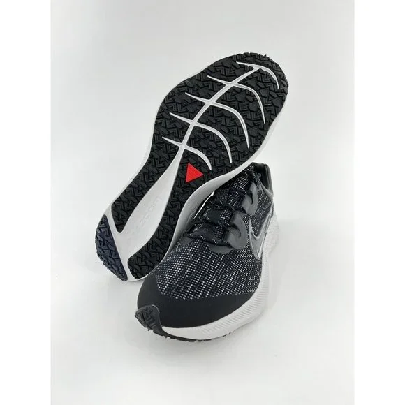 Nike Winflo 8 Shield Black Iron Grey Men's Sneakers Water Repellent NO SHOE BOX - Picture 3 of 11